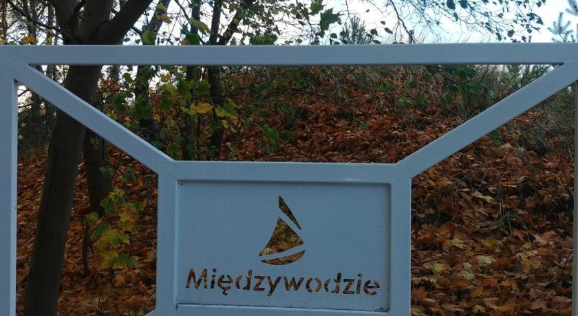 Apartament Wyspa, 2 Pokoje, Parking Gratis Miedzywodzie Bagian luar foto